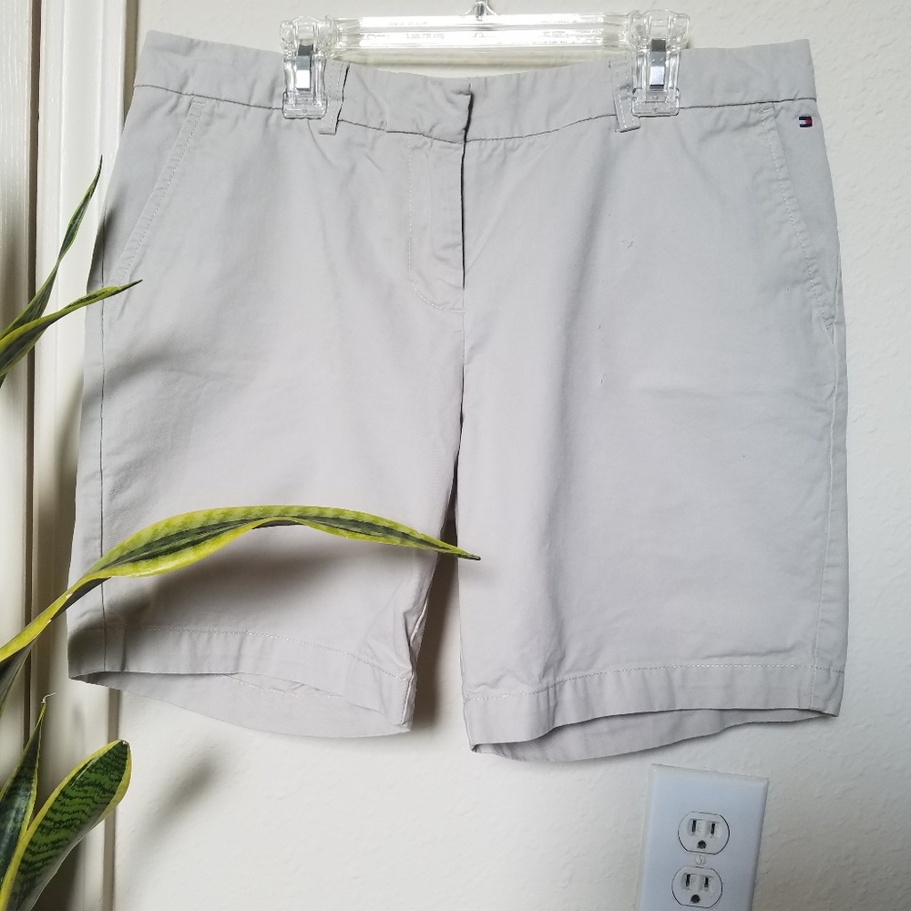 Tommy Hilfiger khaki shorts